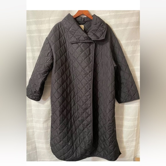 H & M Long Black Quilted Winter Coat - Picture 4 of 4